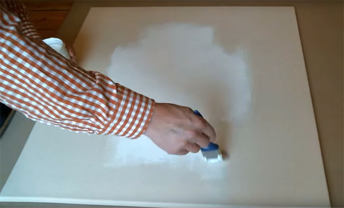 Canvas priming