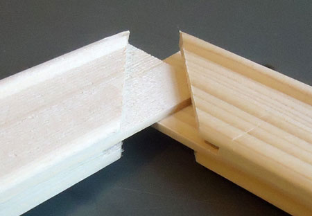Wedge frame corner (seen from the inside)